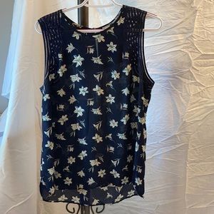 Daniel Rainn dressy top